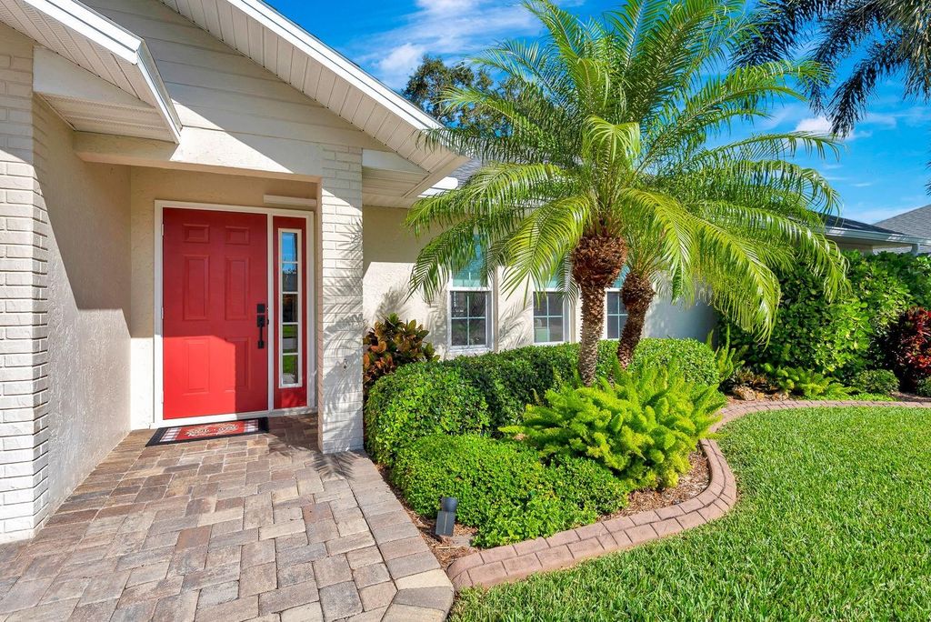 Photo of 5302 19th Avenue W, Bradenton, FL 34209 (MLS # A4673775)