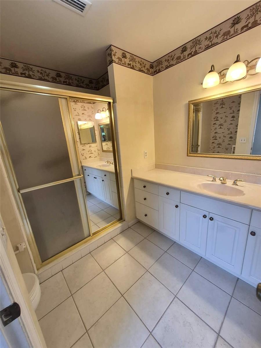 LAKE OF THE WOODS SEC 12 TWNHS - Residential