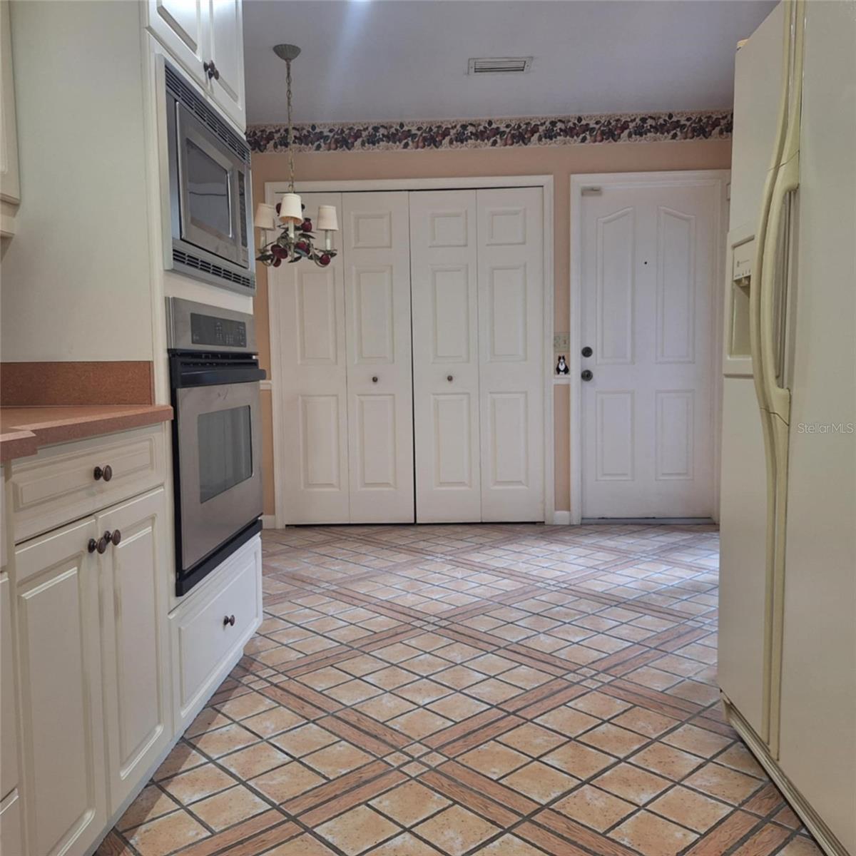 LAKE OF THE WOODS SEC 12 TWNHS - Residential