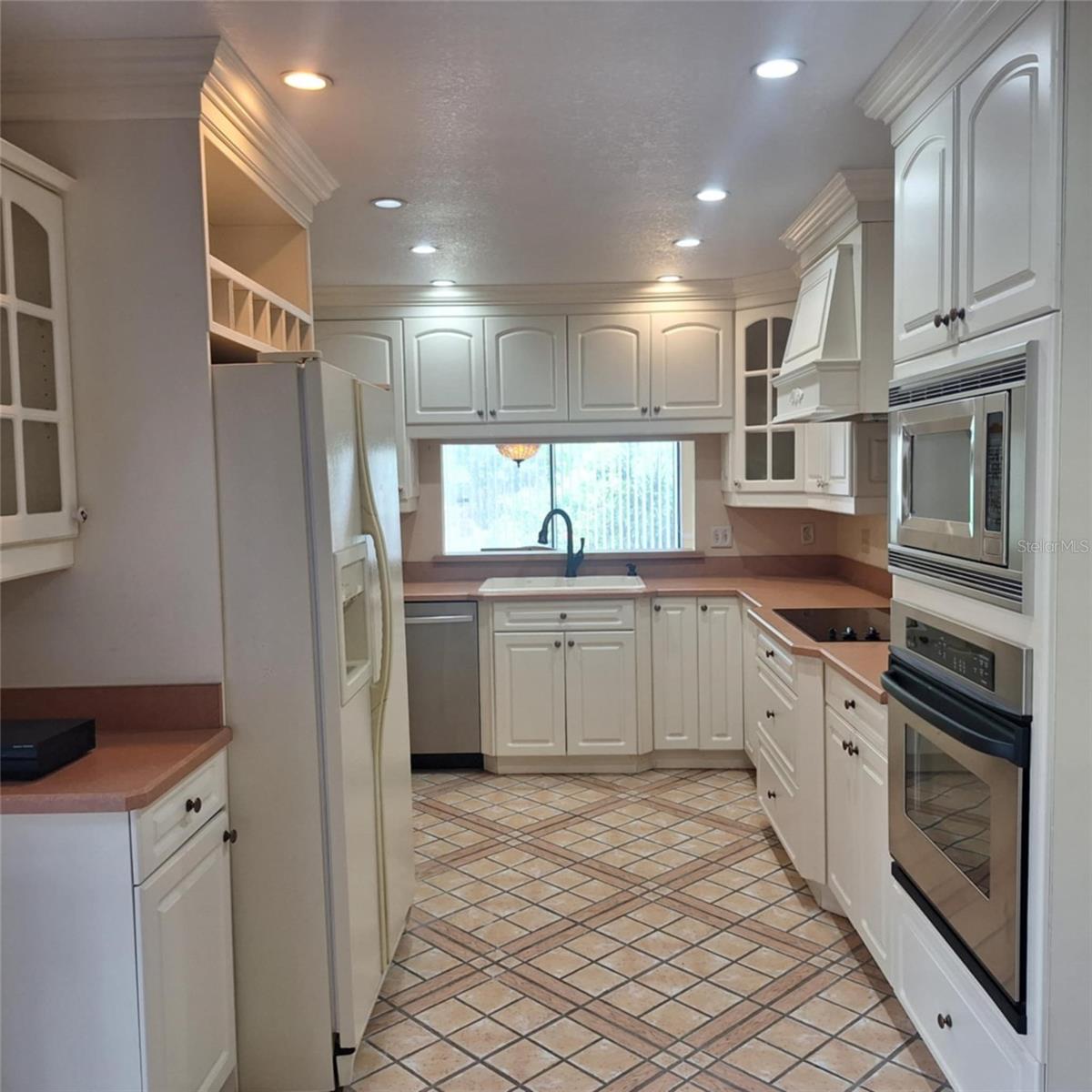 LAKE OF THE WOODS SEC 12 TWNHS - Residential