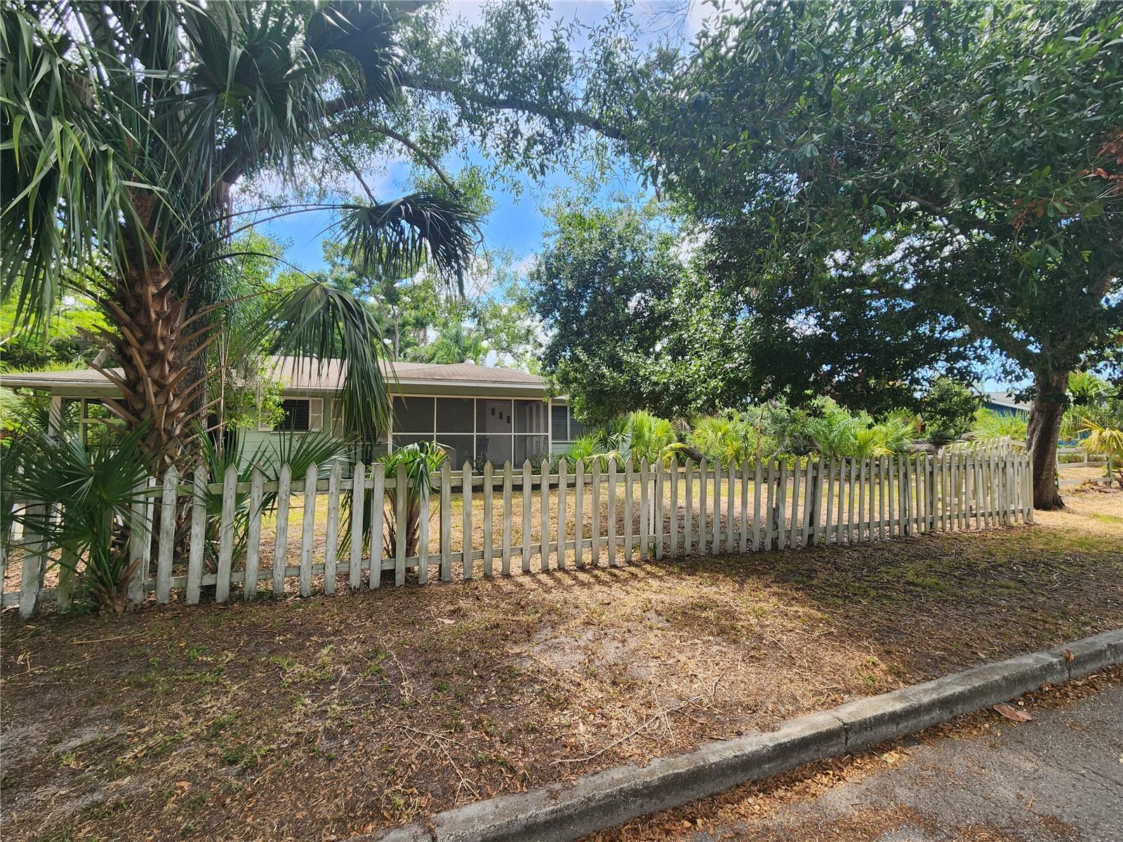 1208 28TH STREET W