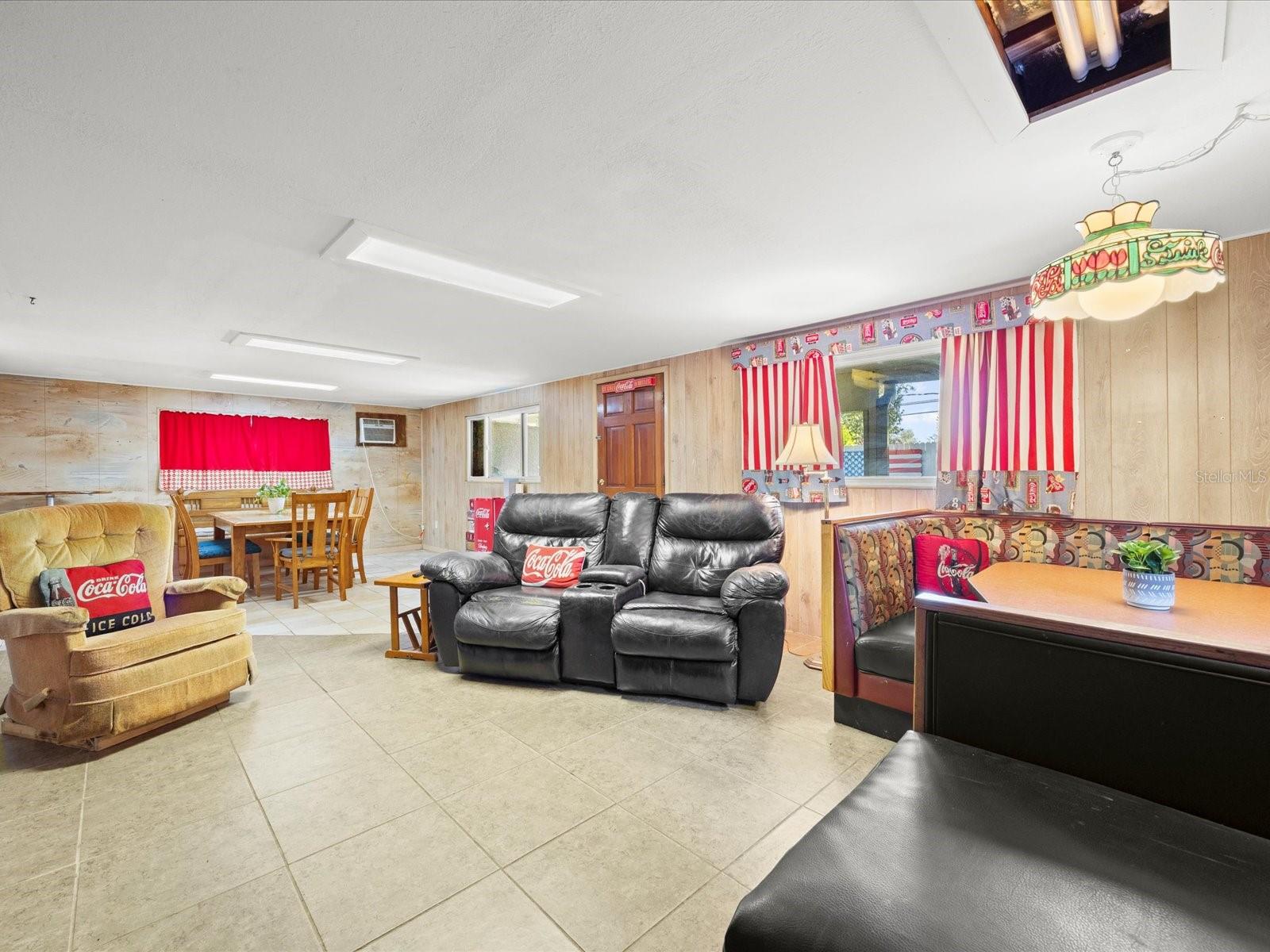 MEADOW LAWN 2ND ADD - Residential