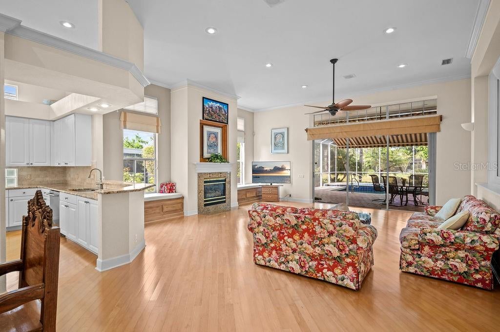 7117 VICTORIA CIRCLE, UNIVERSITY PARK, FL, 34201 3 7117 VICTORIA CIRCLE