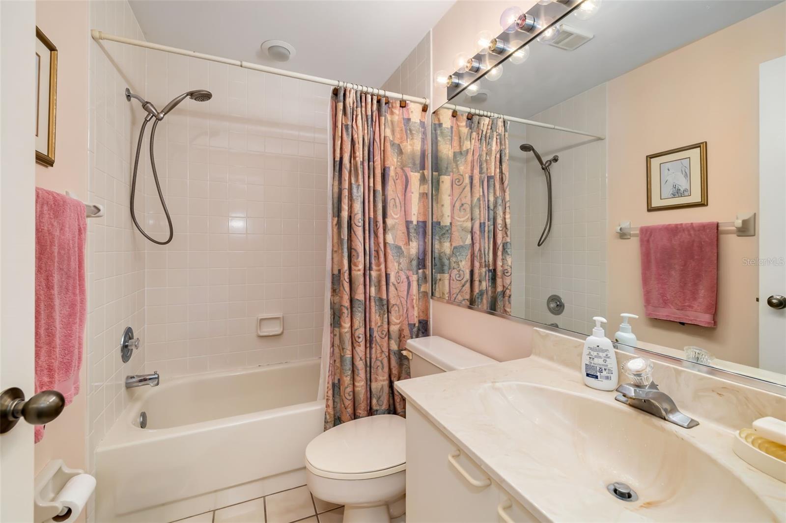 ASHTON LAKES 8 - Residential