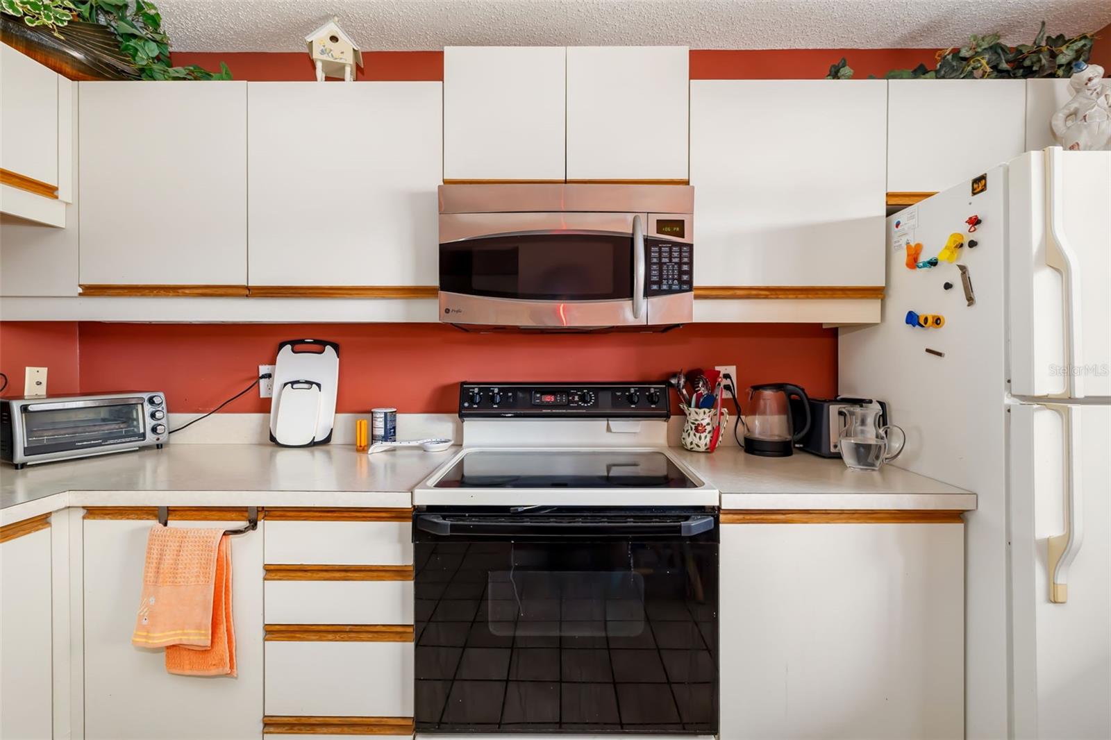 ASHTON LAKES 8 - Residential