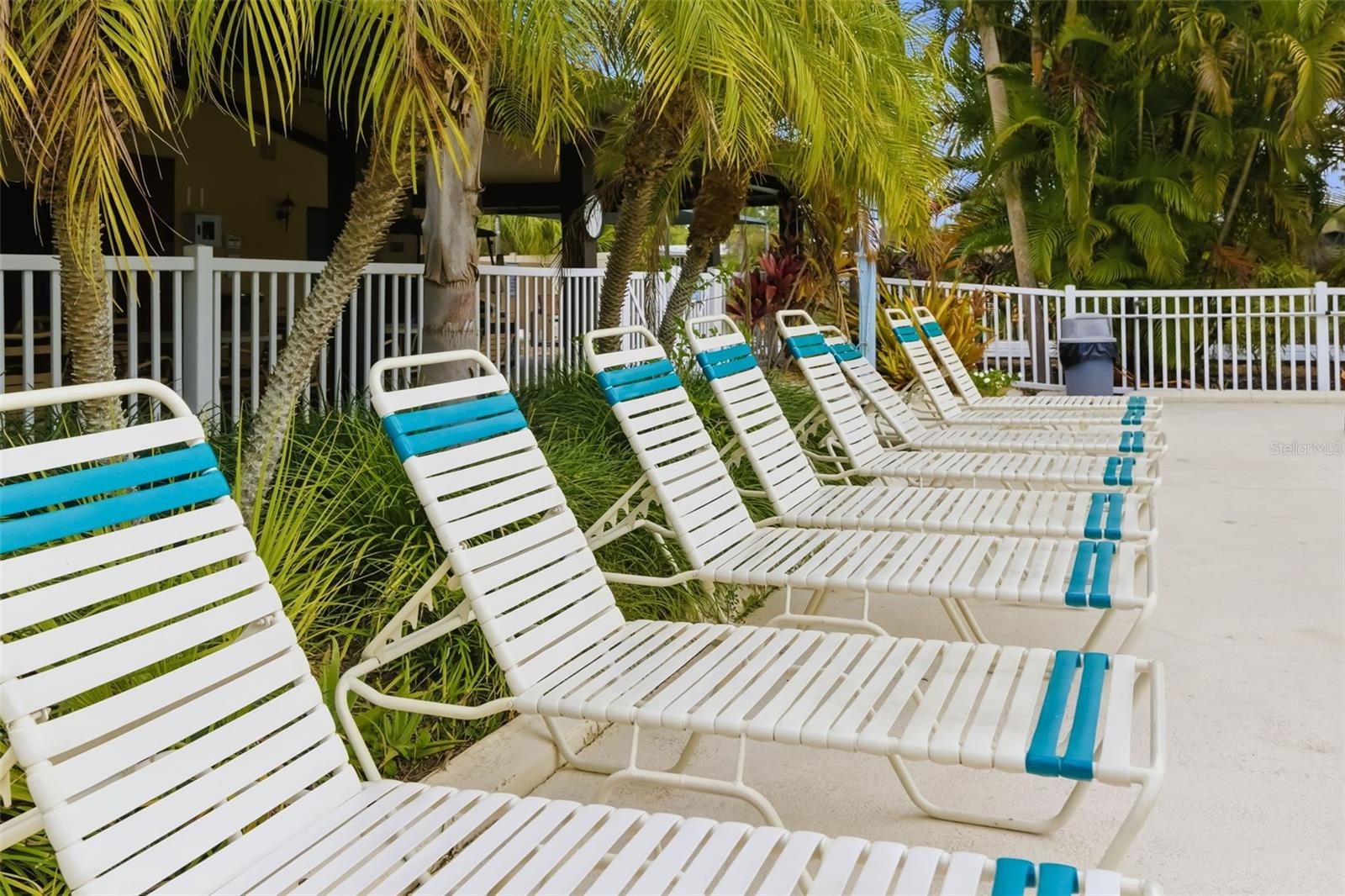 ASHTON LAKES 8 - Residential