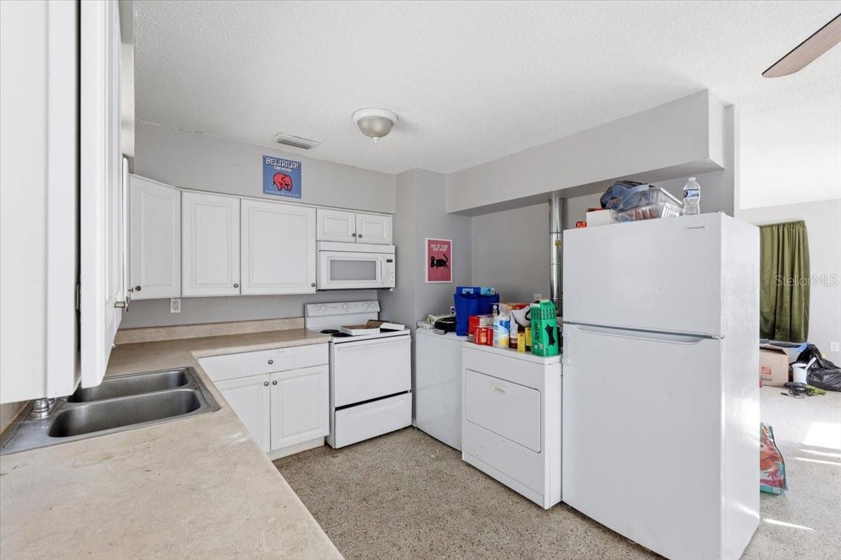 CENTRAL PARK ADD - Residential Income