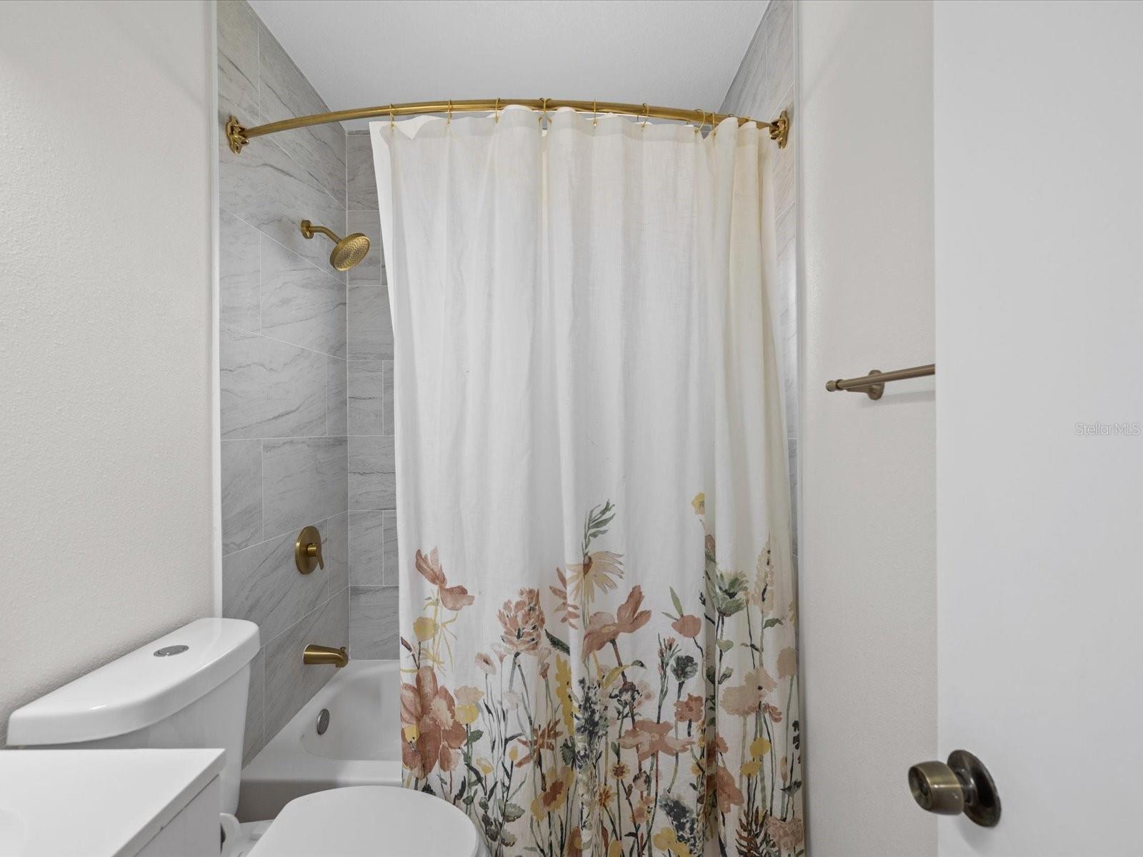 SKYVIEW TERRACE 2ND ADD - Residential