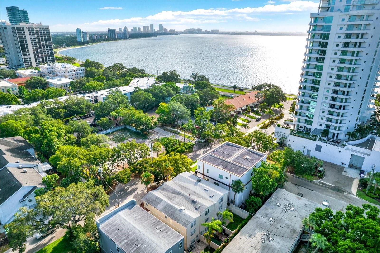 URBANREST - Residential Lease