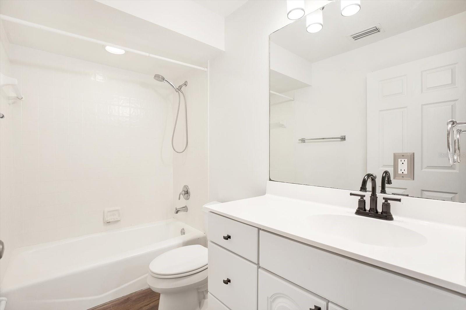 URBANREST - Residential Lease