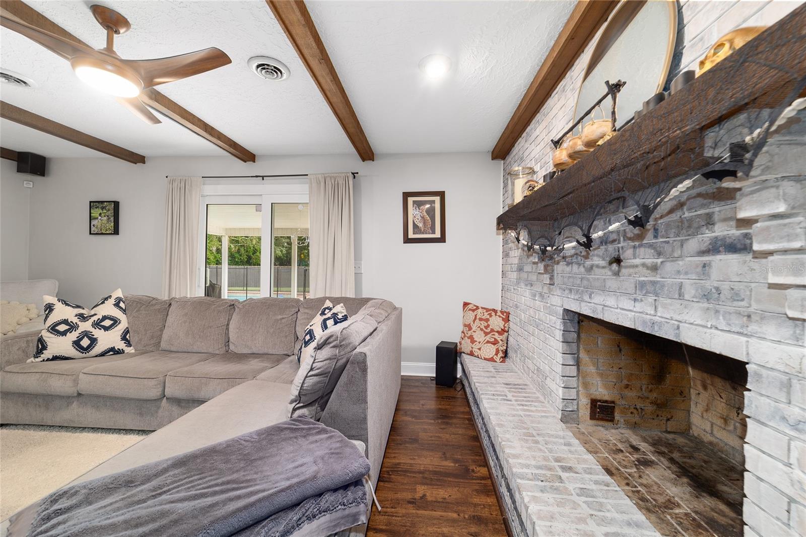 DOUBLEGATE - Residential