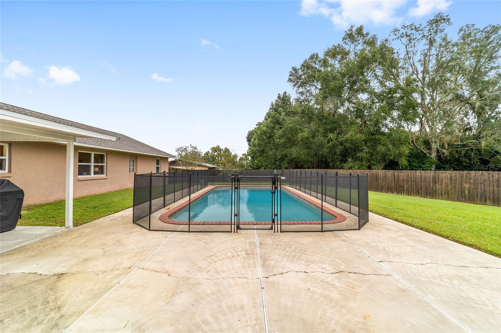 DOUBLEGATE - Residential