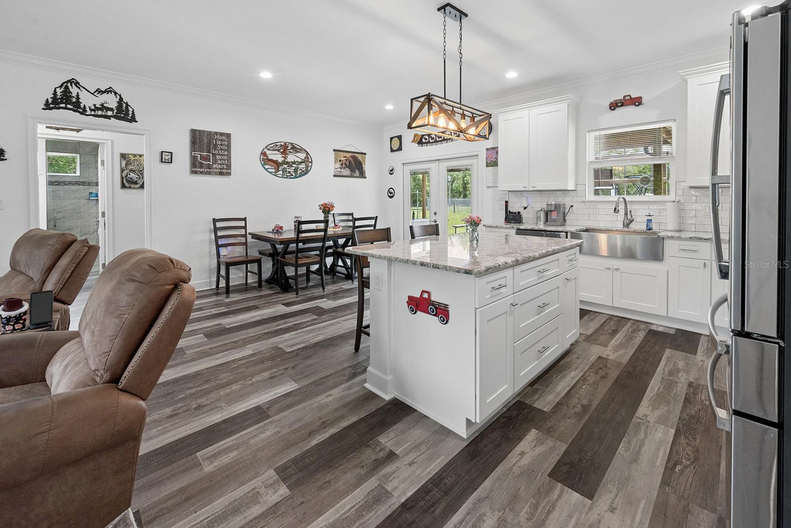CHIEFLAND COUNTRY ESTATES - Residential