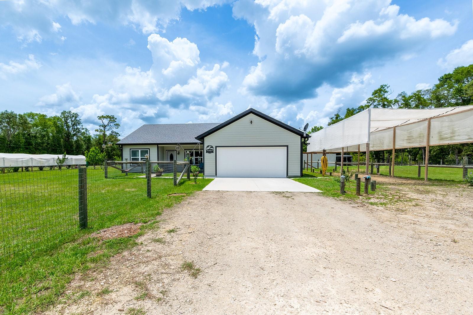 CHIEFLAND COUNTRY ESTATES - Residential