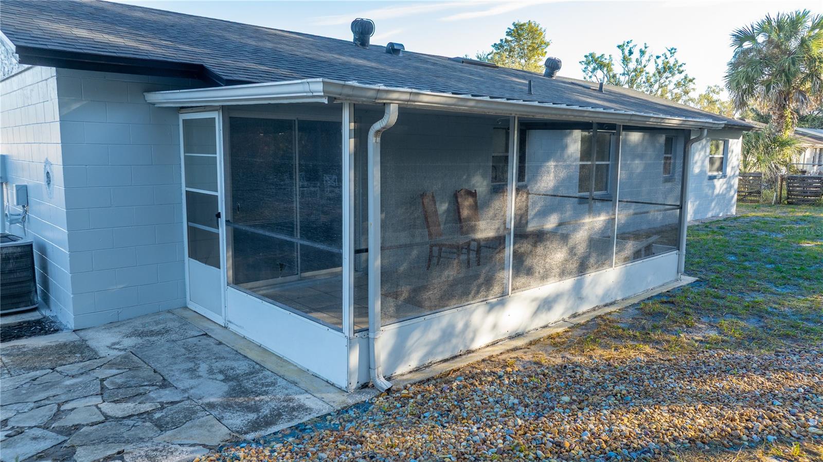 RIVIERA SHORES - Residential