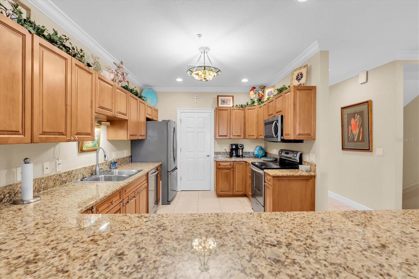 300 CAPRI CONDO - Residential Lease