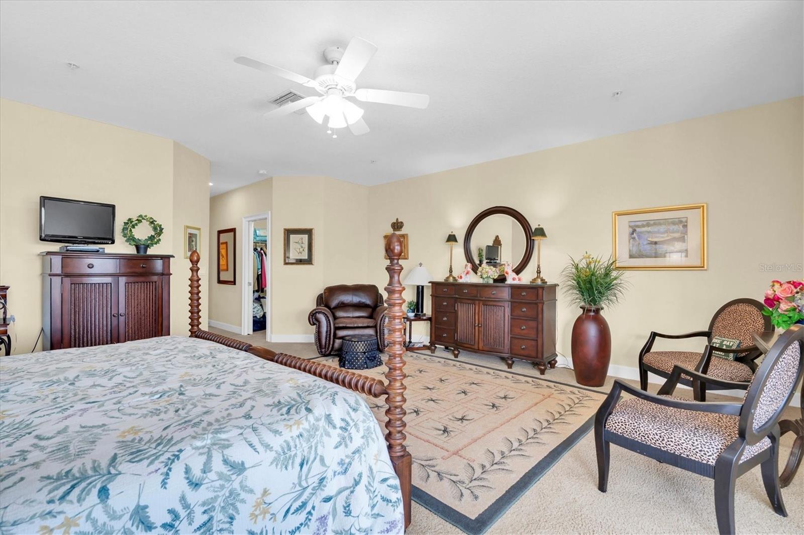 300 CAPRI CONDO - Residential Lease