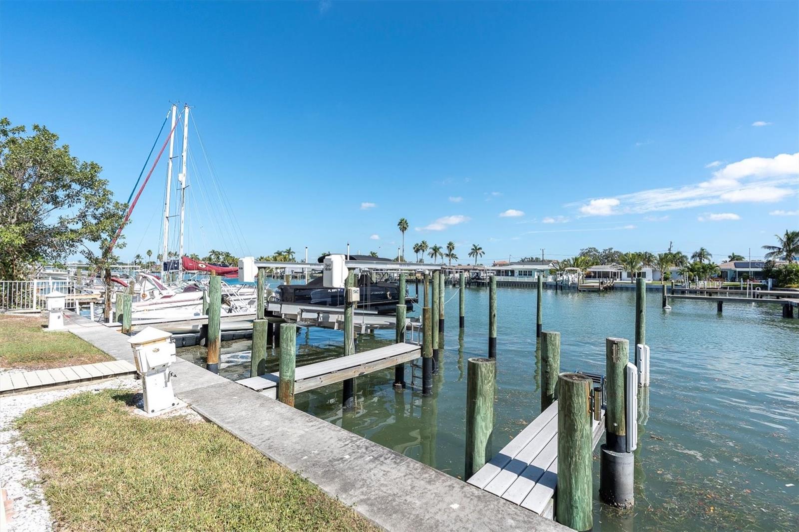 300 CAPRI CONDO - Residential Lease