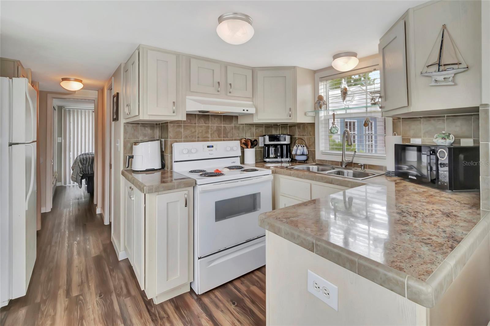 ROLLING RDG RV RESIDENCE - Residential