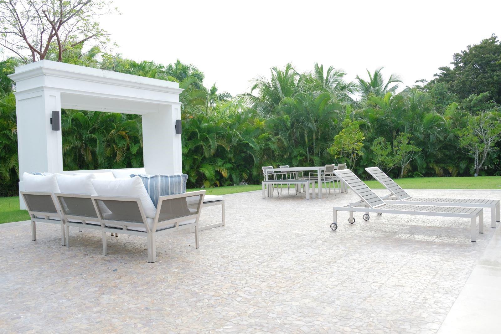 DORADO BEACH EAST - Residential