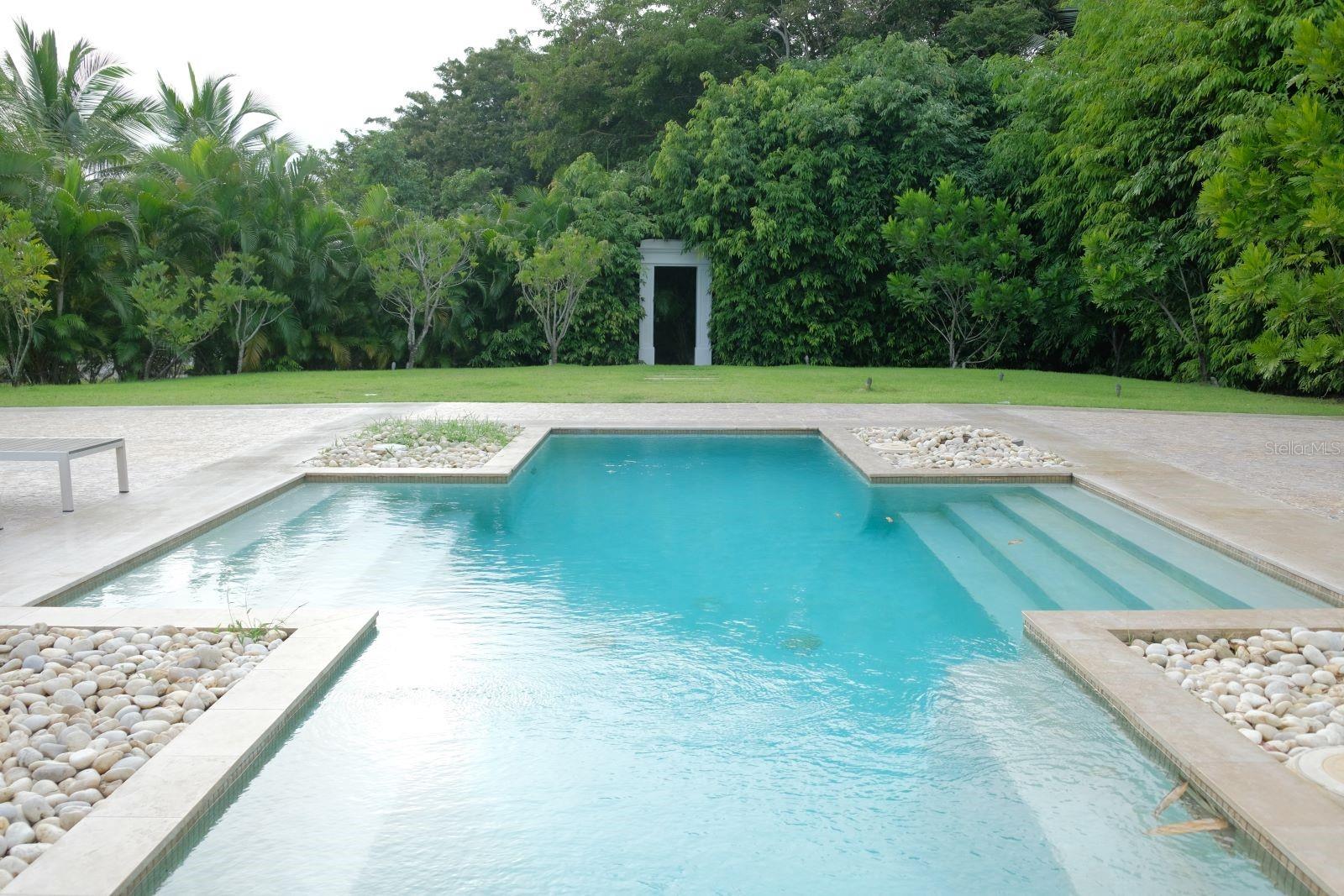 DORADO BEACH EAST - Residential