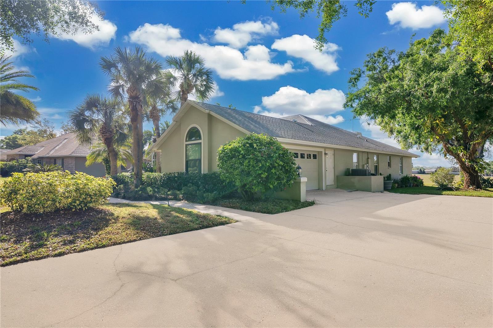 2746 PARK ROYAL DRIVE