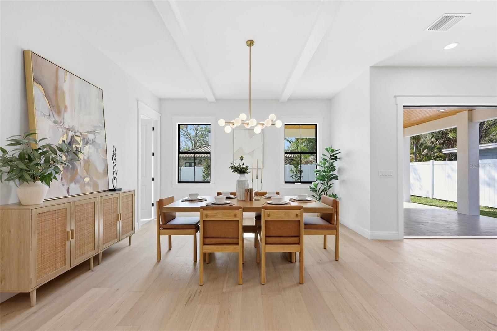 SUBURB ROYAL - Residential