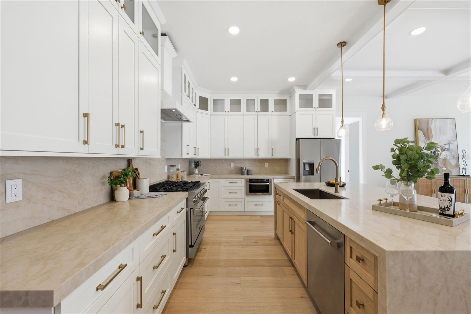 SUBURB ROYAL - Residential