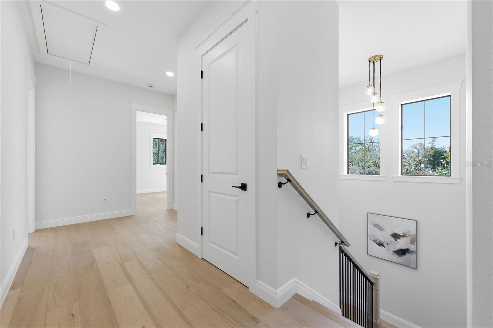 SUBURB ROYAL - Residential