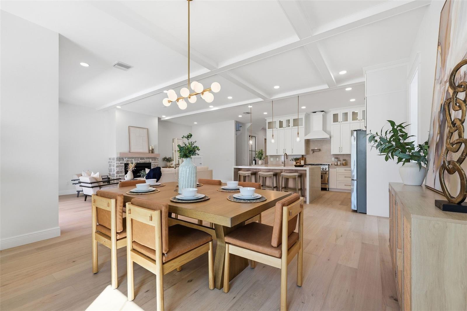 SUBURB ROYAL - Residential