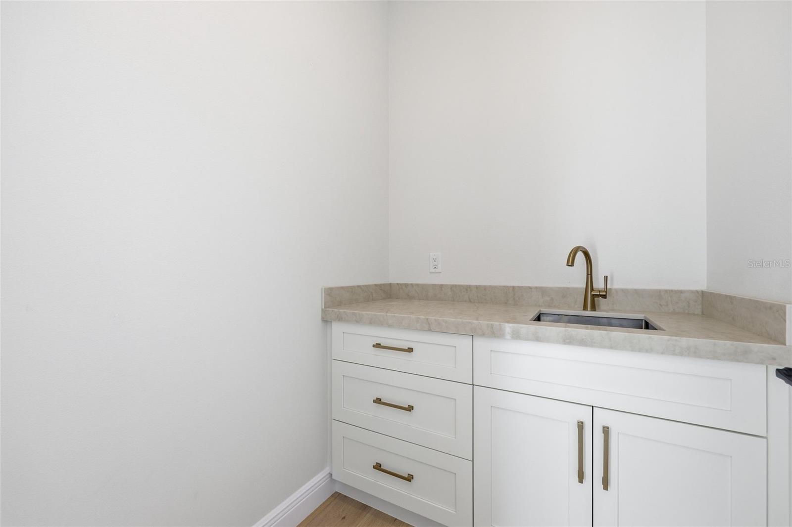 SUBURB ROYAL - Residential