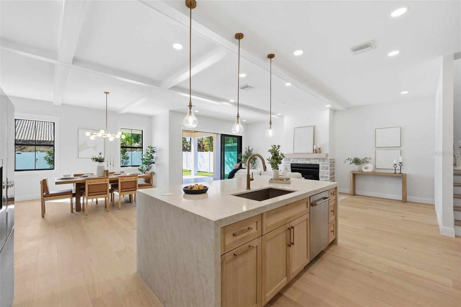 SUBURB ROYAL - Residential