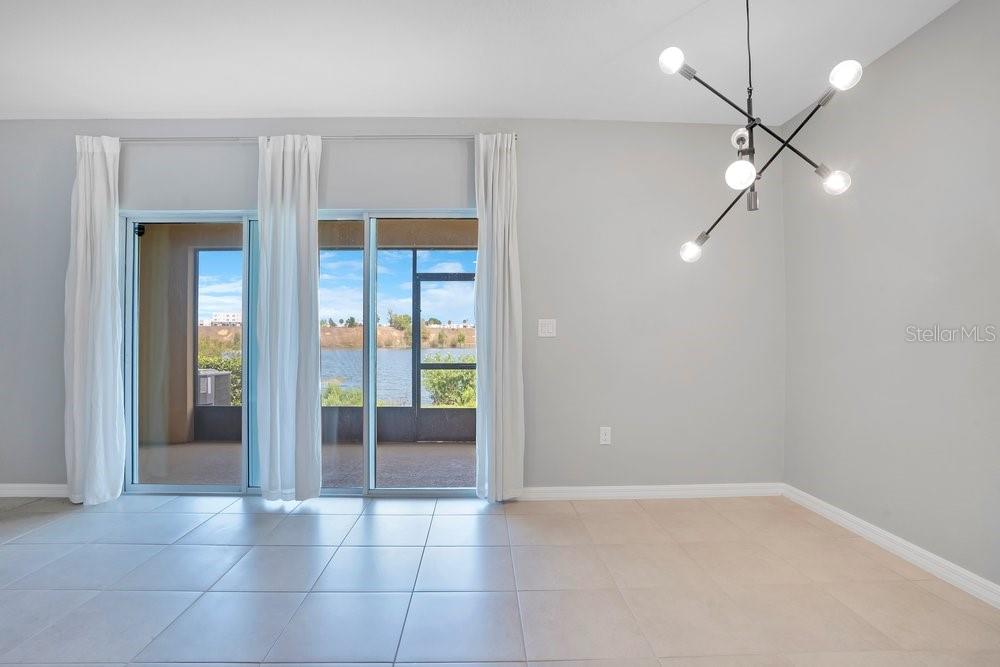 LAKE BLUFF/TOWN CENTER EAST-PH - Residential