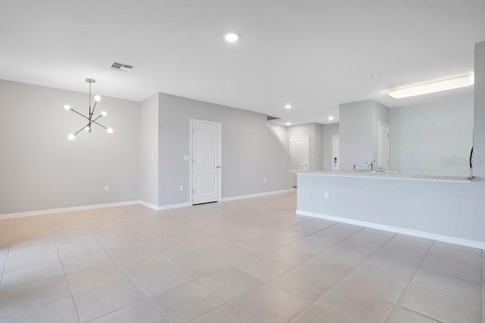 LAKE BLUFF/TOWN CENTER EAST-PH - Residential