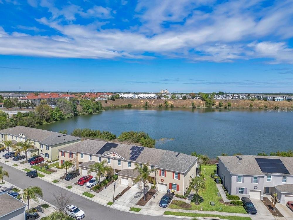 LAKE BLUFF/TOWN CENTER EAST-PH - Residential