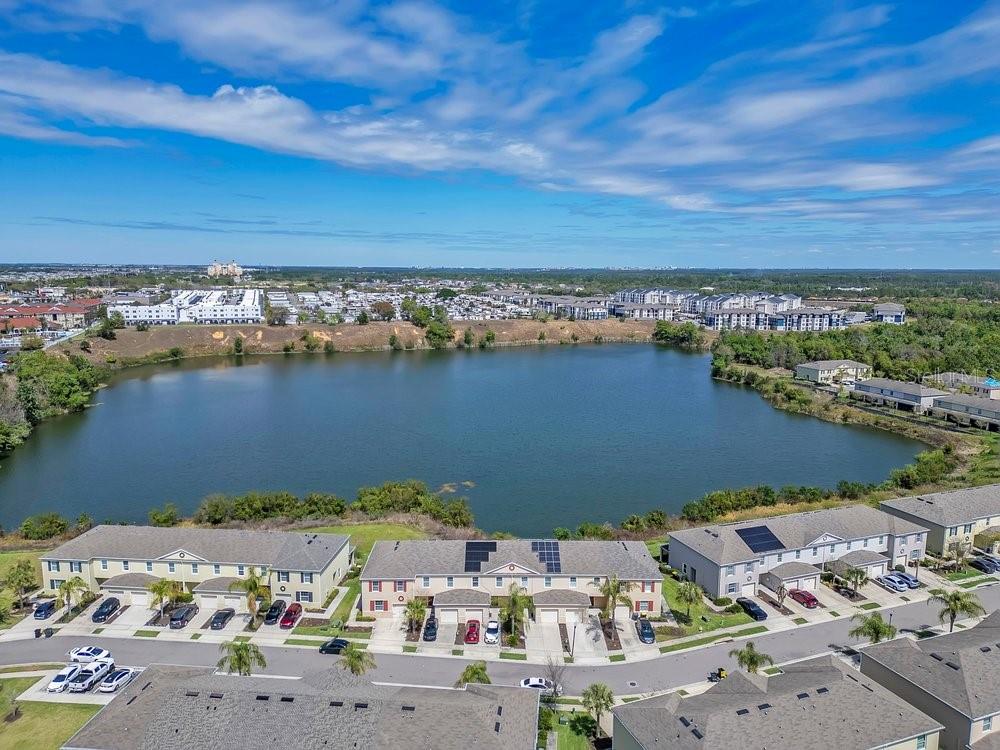 LAKE BLUFF/TOWN CENTER EAST-PH - Residential