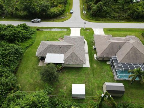 A home in PORT CHARLOTTE