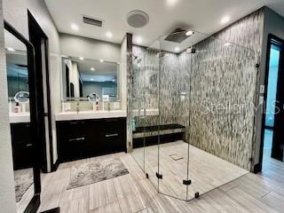 SOUTH VENICE - Residential