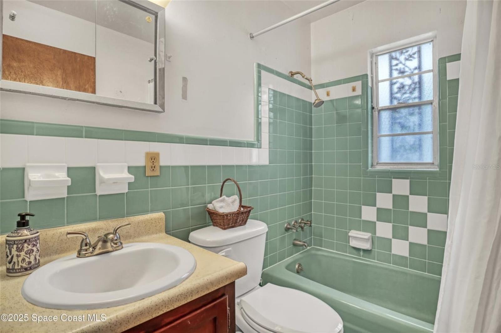 WHISPERING LAKES SEC 03 PT 01 - Residential