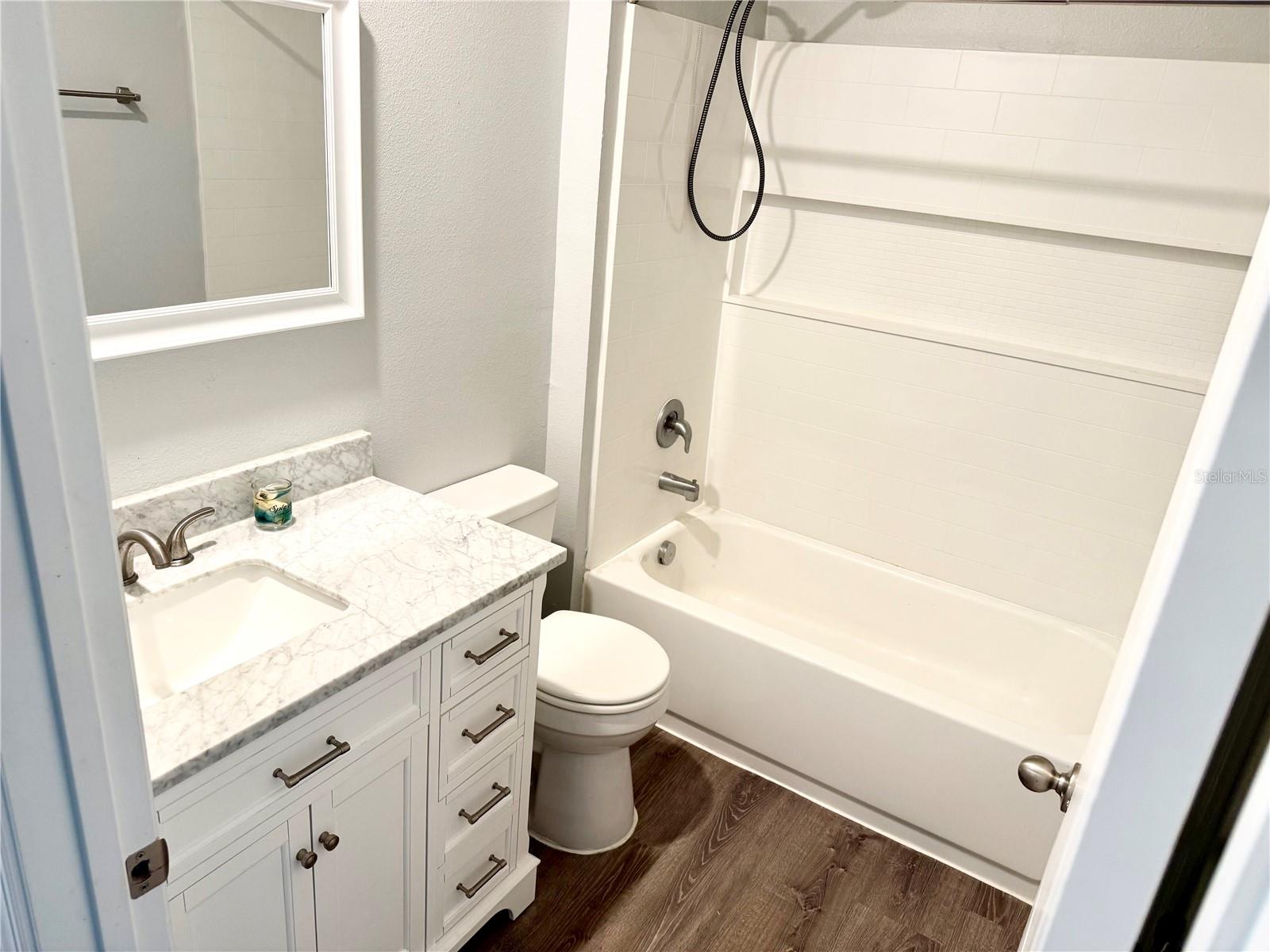 LAKESIDE LNDGS PH 3 - Residential