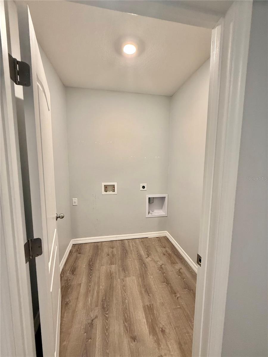 LAKESIDE LNDGS PH 3 - Residential