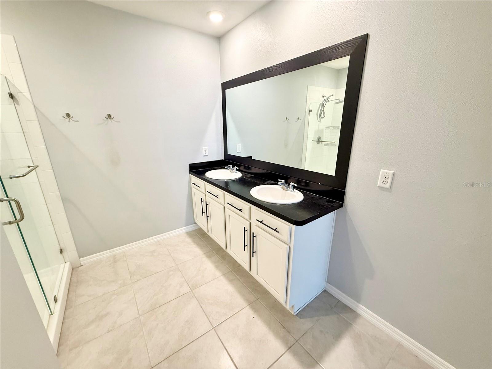 LAKESIDE LNDGS PH 3 - Residential