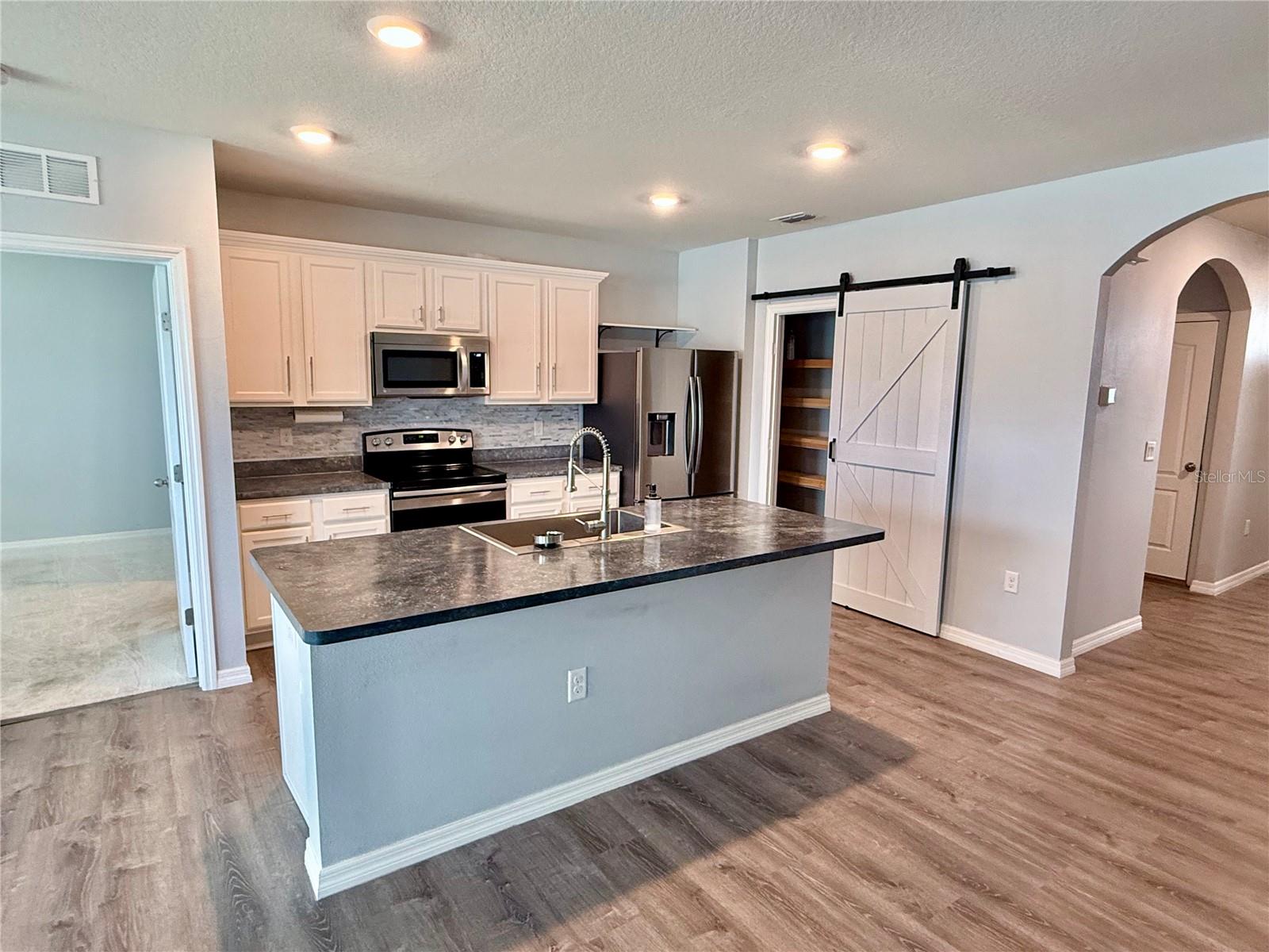 LAKESIDE LNDGS PH 3 - Residential