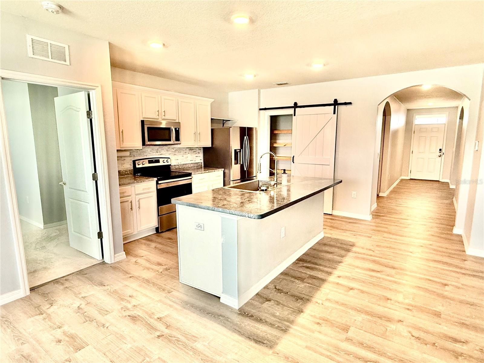 LAKESIDE LNDGS PH 3 - Residential