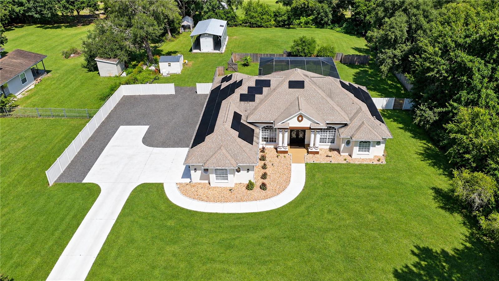7136 QUAIL HOLLOW BOULEVARD