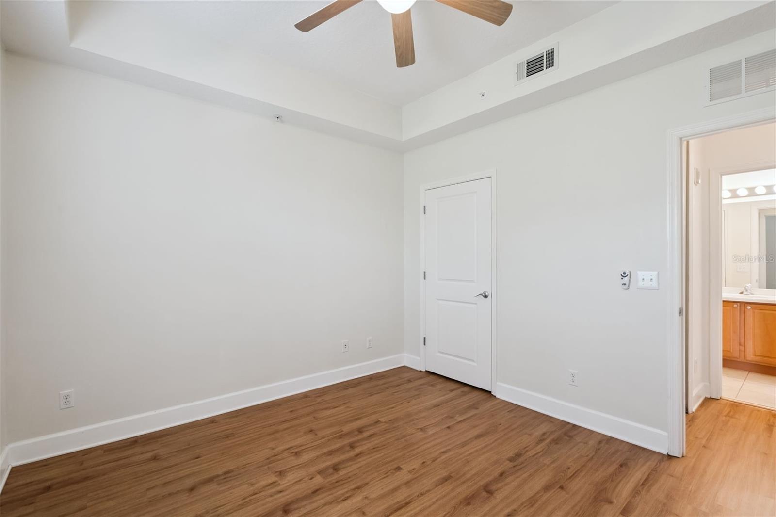 ARTISAN CLUB CONDO P2 - Residential