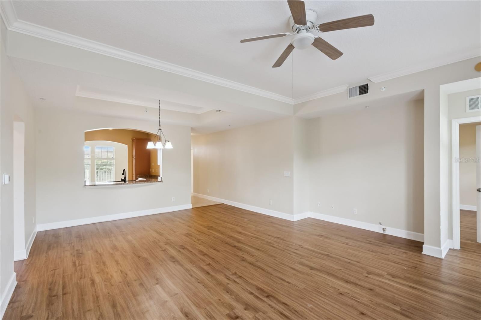 ARTISAN CLUB CONDO P2 - Residential