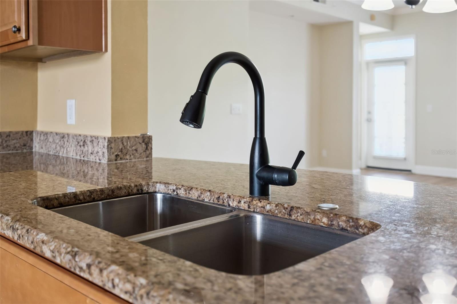 ARTISAN CLUB CONDO P2 - Residential