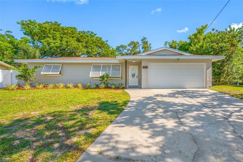 1851 SIERRA CIRCLE N LARGO FL 33770
