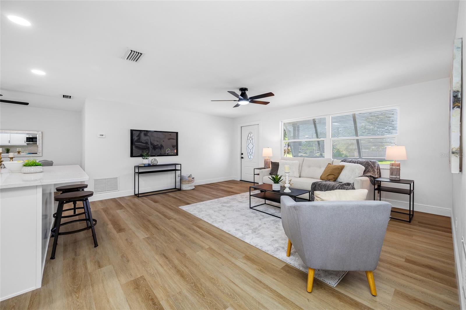 1851 SIERRA CIRCLE N